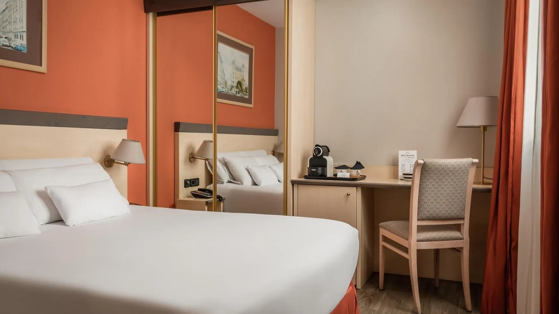 Petit Palace Trencadis Отель Барселона