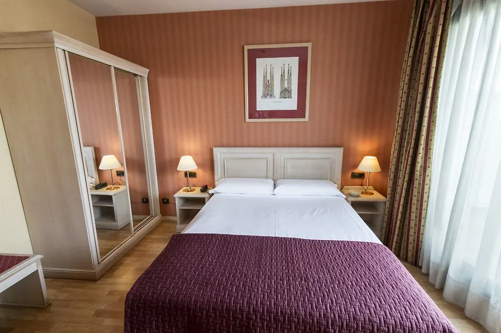 **** Отель Petit Palace Trencadis Испания