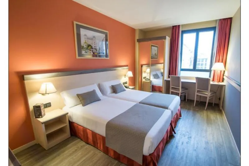 Отель Petit Palace Trencadis